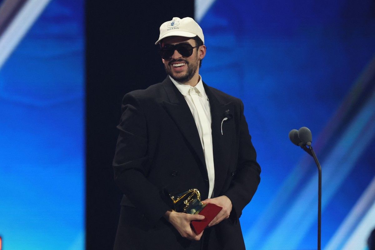 Bad Bunny triomphe aux Grammy Latino avec cinq récompenses