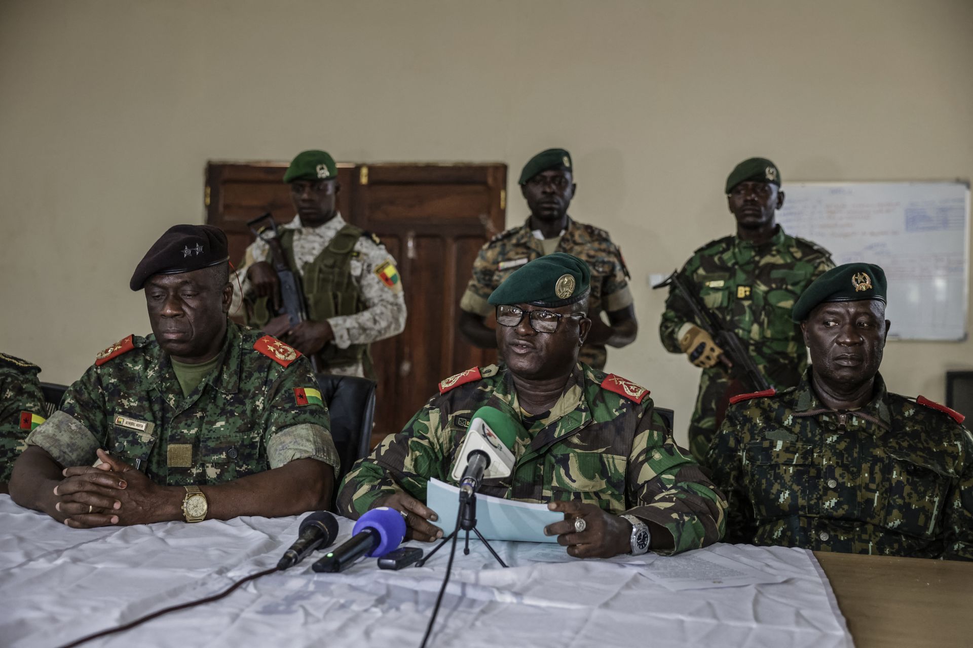 Des militaires prennent le «contrôle total» de Guinée-Bissau et «suspendent» les élections présidentielle