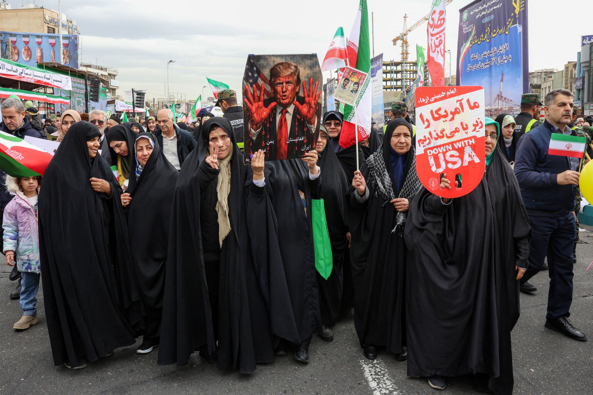 Le pouvoir iranien, sous pression américaine, célèbre l'anniversaire de la Révolution islamique