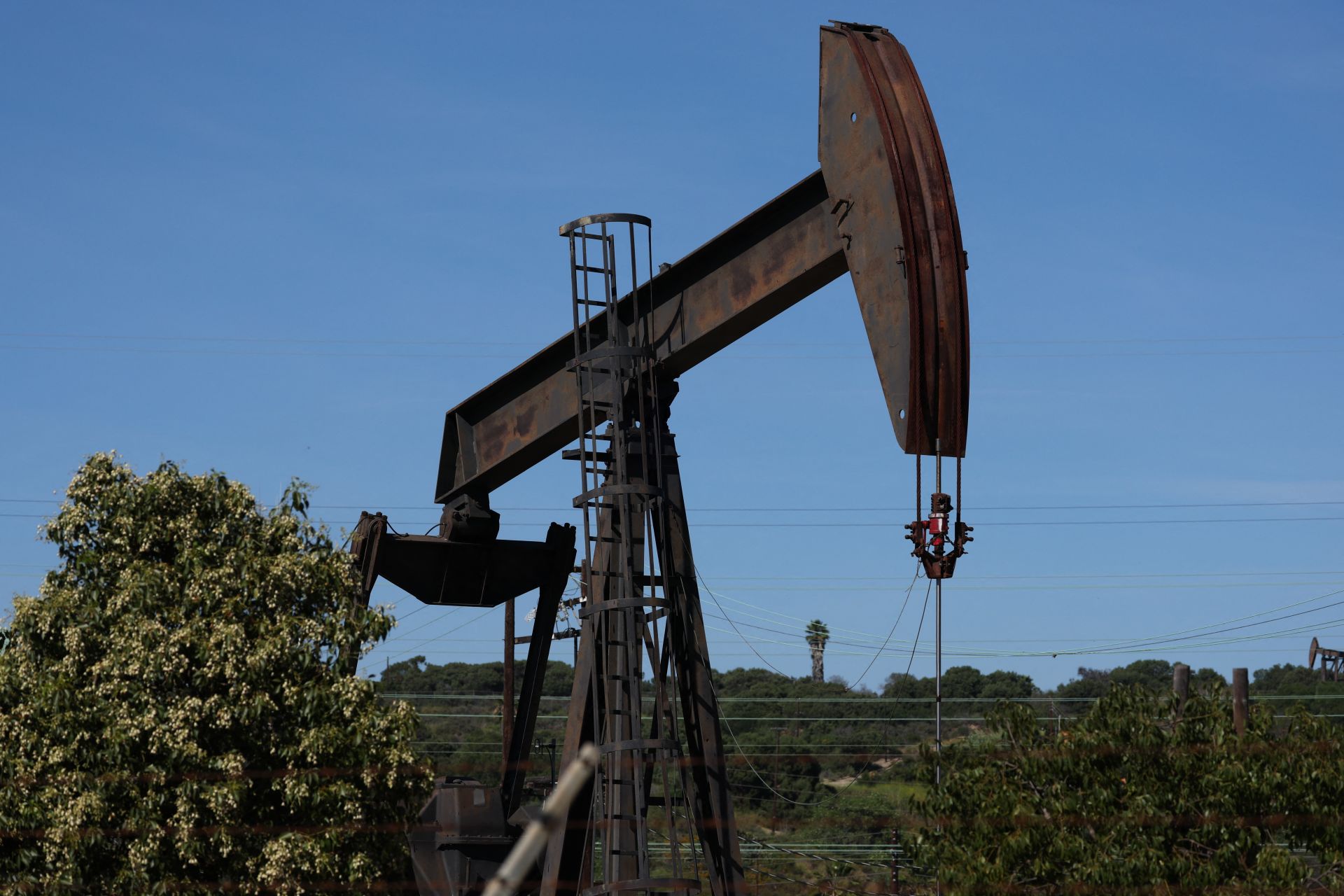 L'Iran menace Ormuz, le monde s’inquiète pour l’énergie et le transport