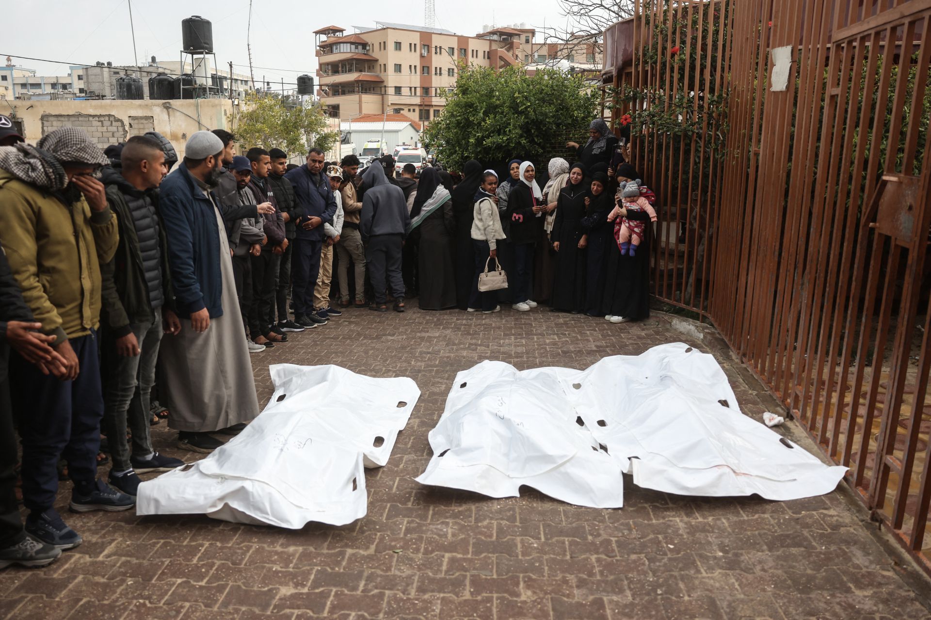 Gaza: la Défense civile fait état de neuf morts dans des frappes israéliennes