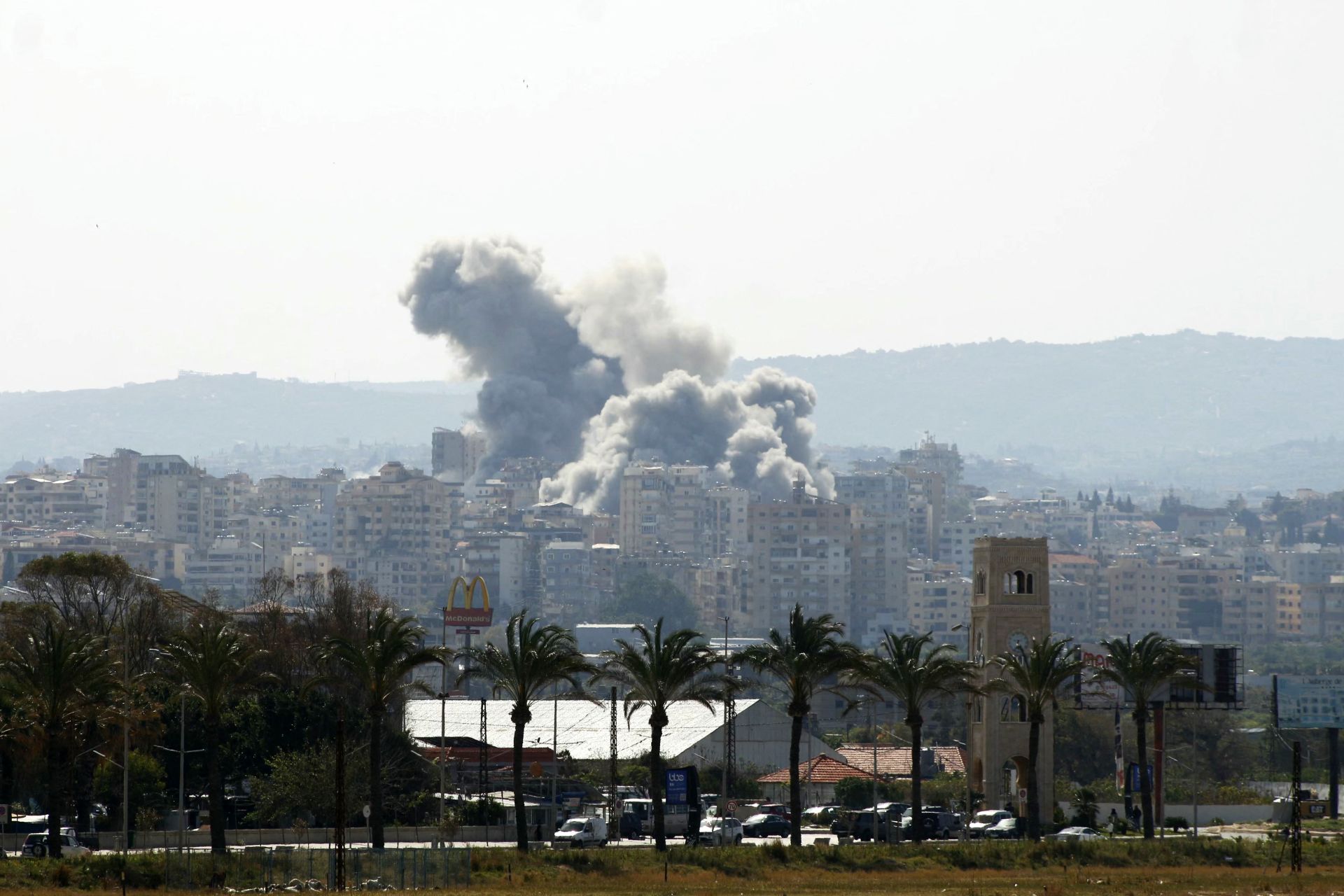 Frappes en continu sur le Sud