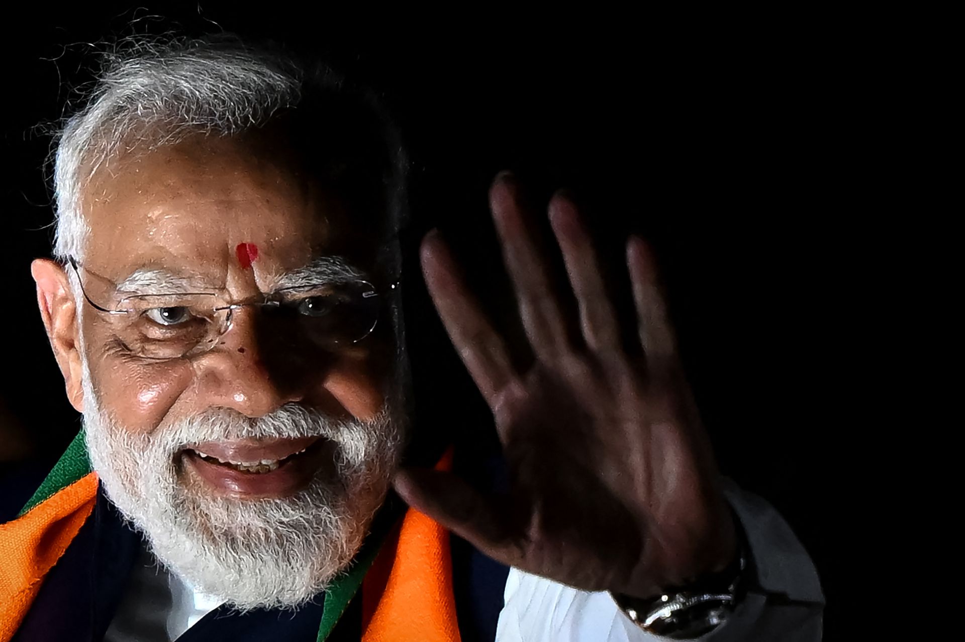 Modi appelle les Indiens à réduire leur consommation de carburants
