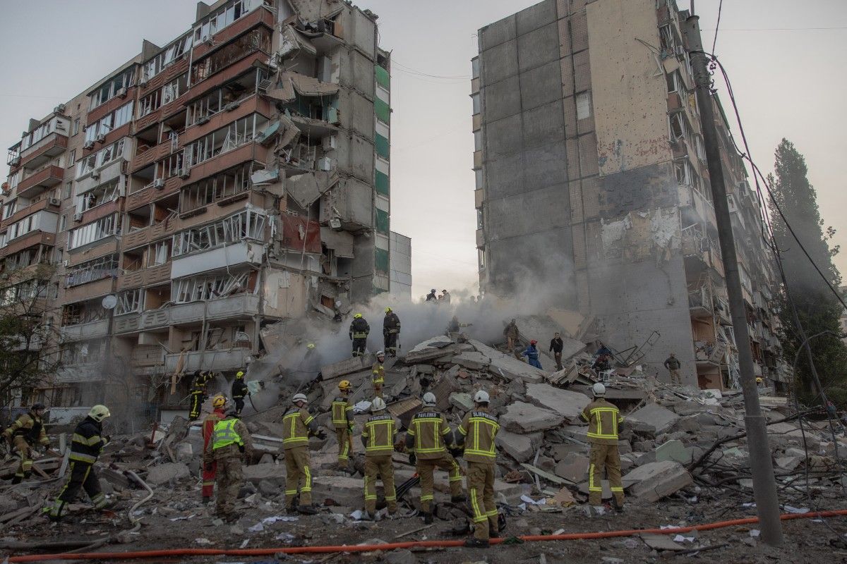 Ukraine: un mort et 31 blessés dans une vaste attaque nocturne sur Kiev