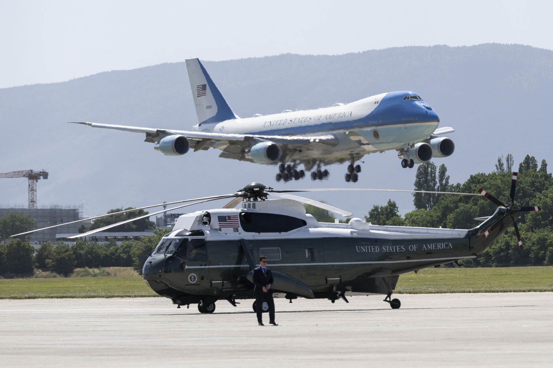 Adieu au vieil Air Force One: la Maison Blanche prépare la transition vers le 747 qatari