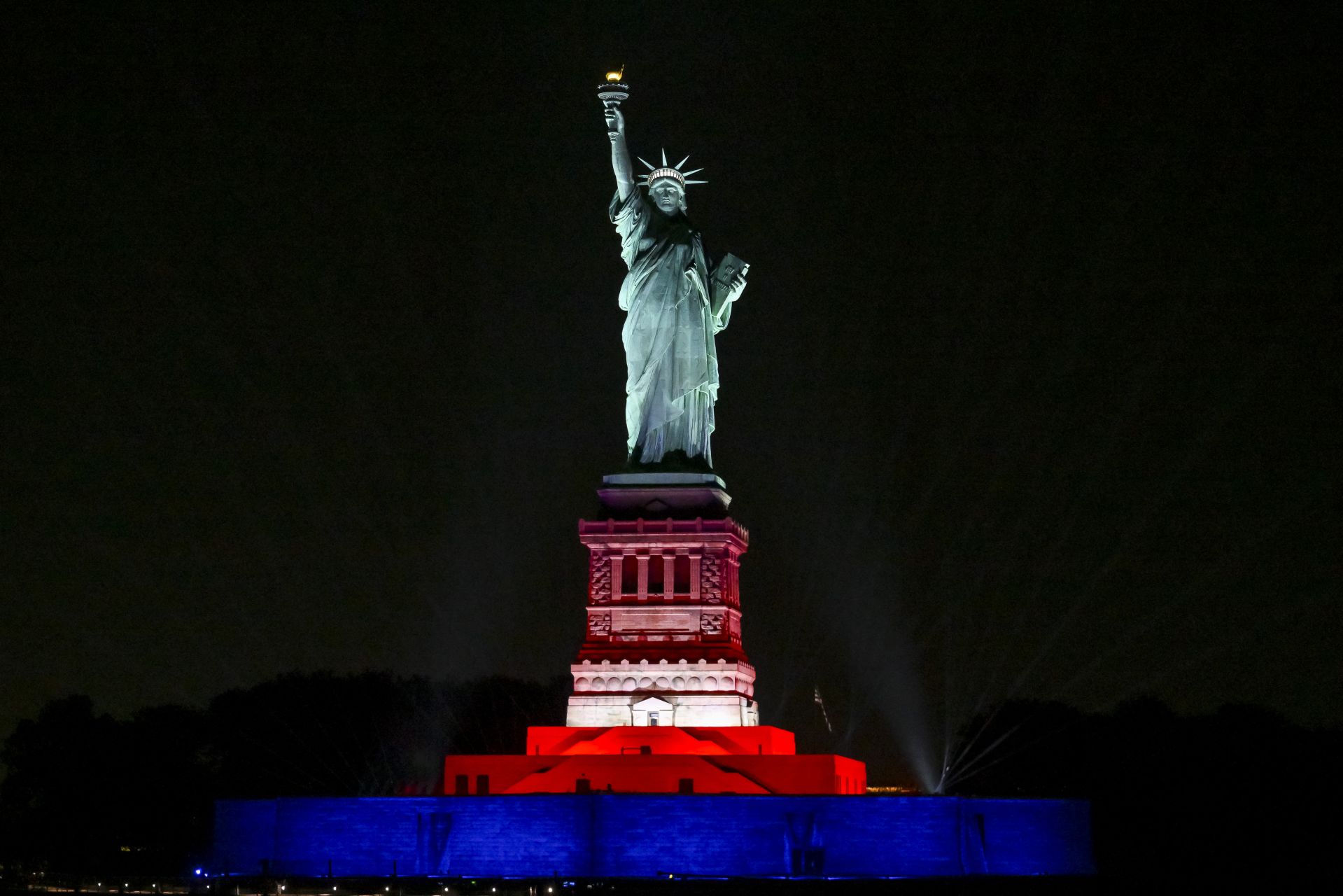 Les États-Unis fêtent leurs 250 ans, Trump s'alarme pour l'identité américaine