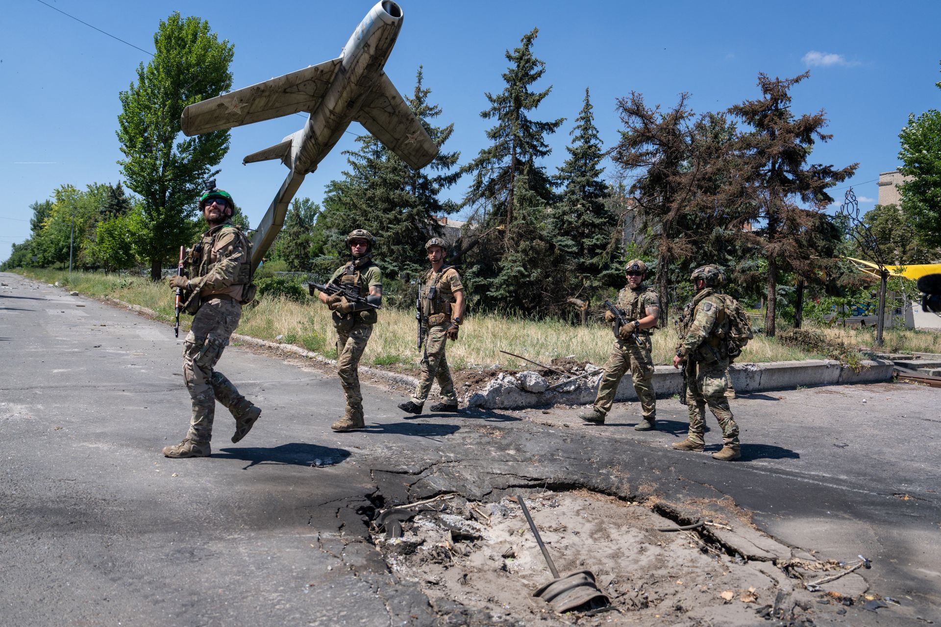 Attaque ukrainienne contre Saint-Pétersbourg, Kiev dément la chute d'une ville-clé
