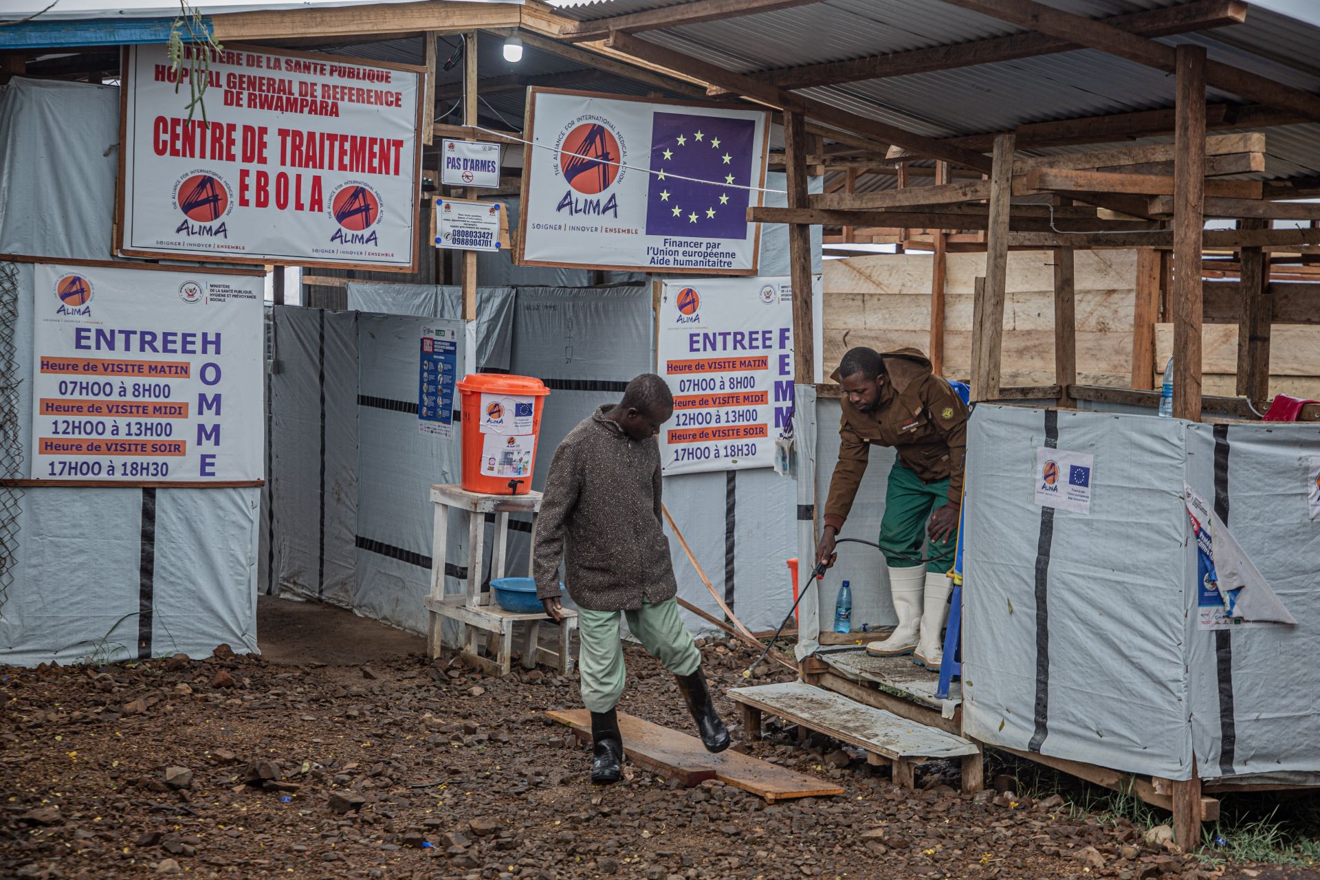 Ebola en RDC et en Ouganda: le bilan dépasse désormais les 1.000 morts, selon l'OMS