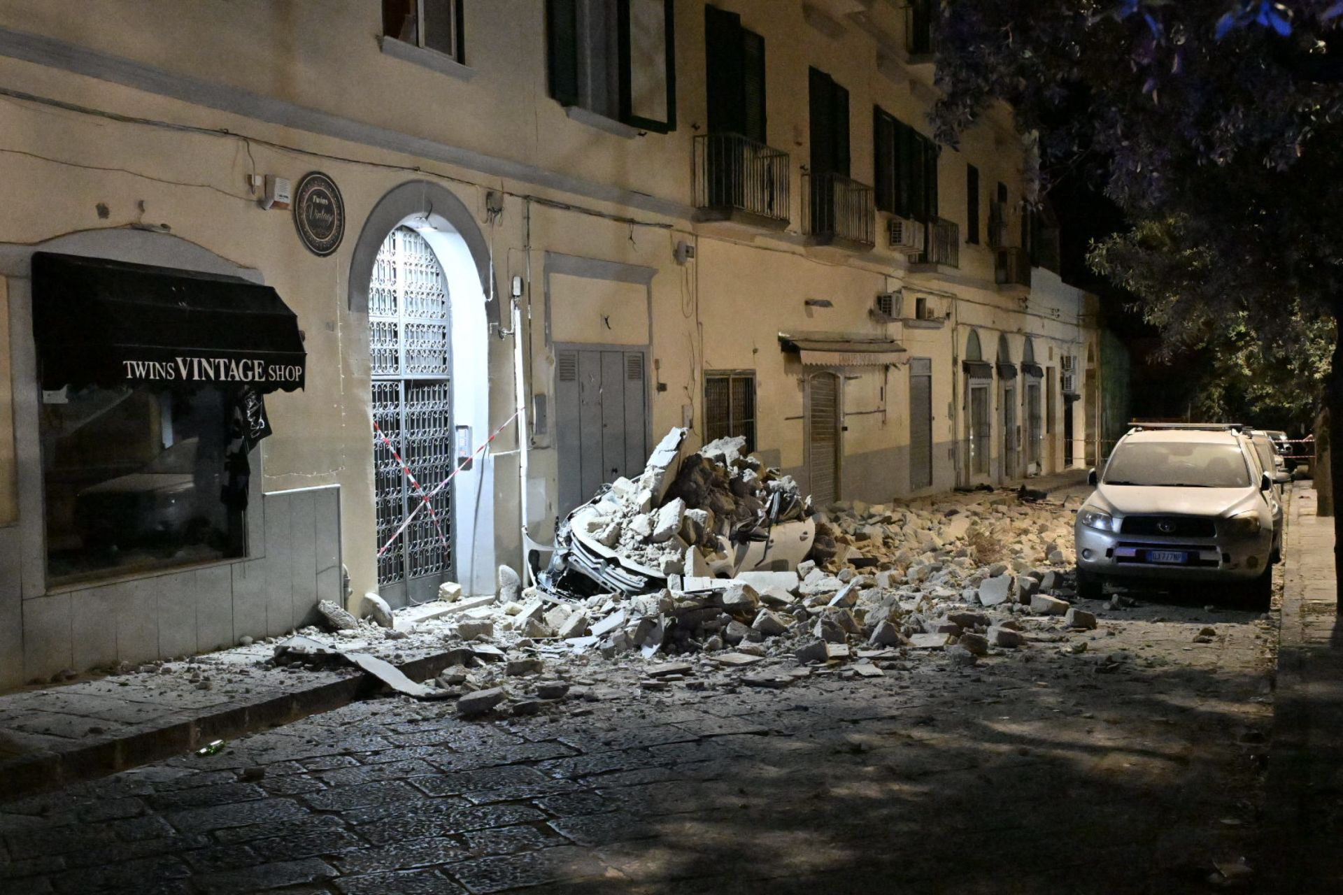 La Grèce à son tour frappée par de violents incendies et une météo extrême