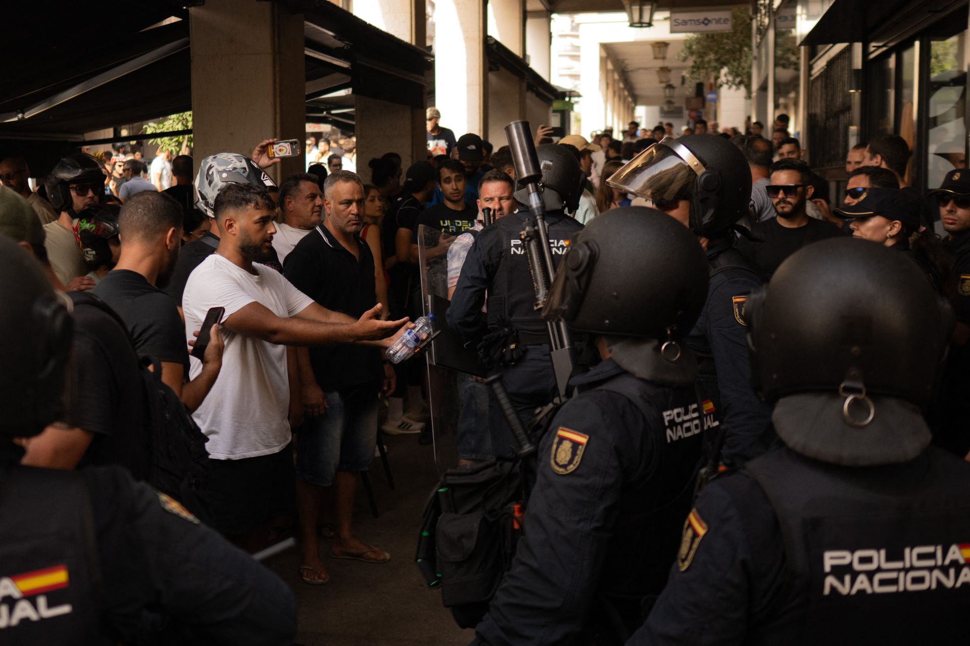 Espagne: la police démantèle un important réseau de passeurs en Méditerranée