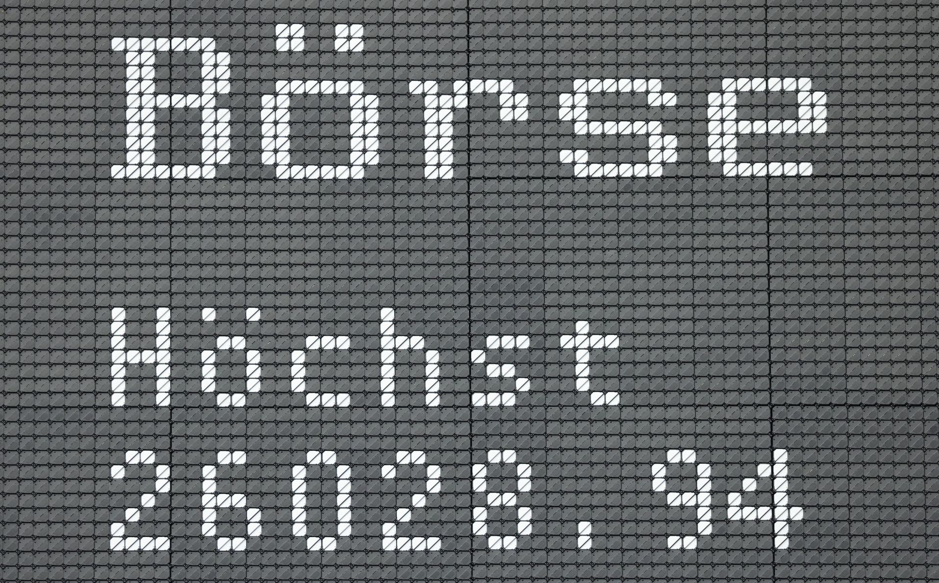 Les Bourses mondiales suspendues au Moyen-Orient, records en Europe
