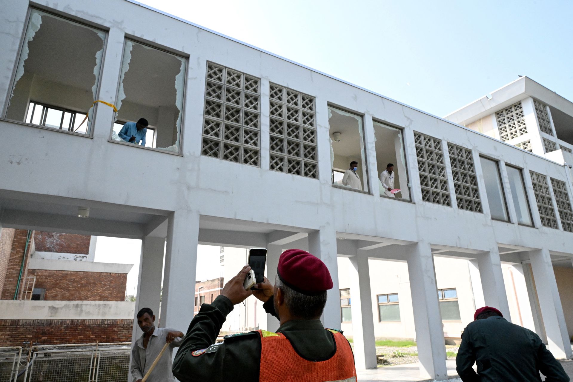 Pakistan: 14 nourrissons tués dans l'incendie du service de maternité d'un hôpital d'Islamabad