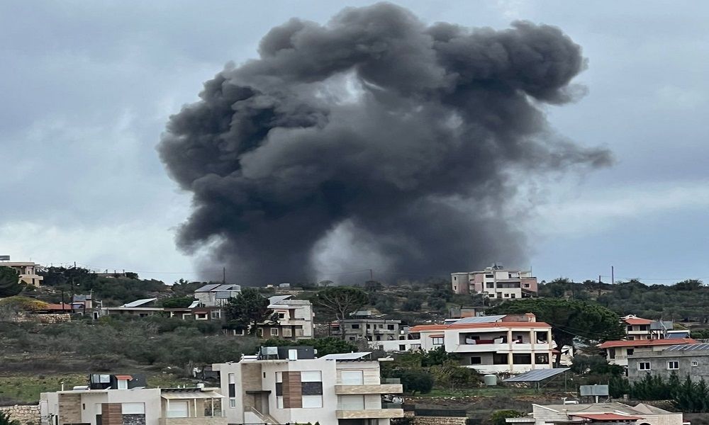 Israël revendique la mort d’un cadre du Hezbollah et intensifie ses raids au Liban-Sud