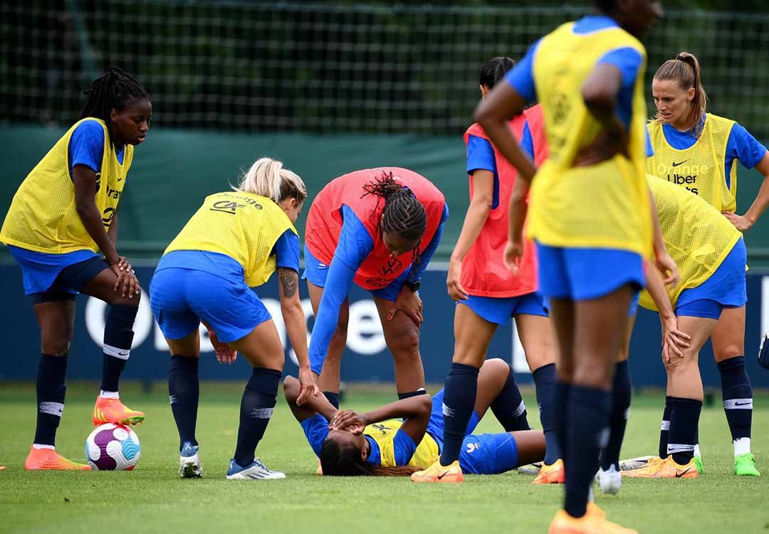 Bleues: blessée à un genou, Geyoro pourra disputer l'Euro