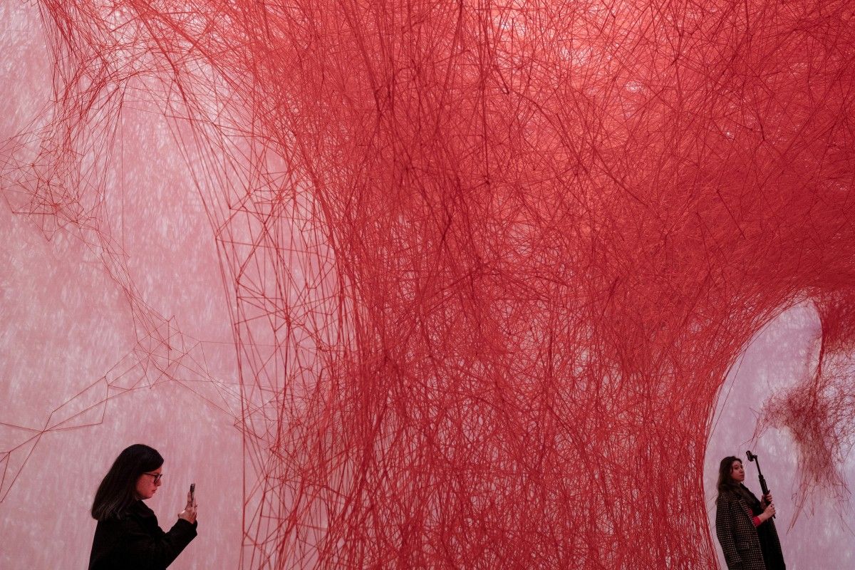 Installations monumentales de Chiharu Shiota au Grand Palais de Paris