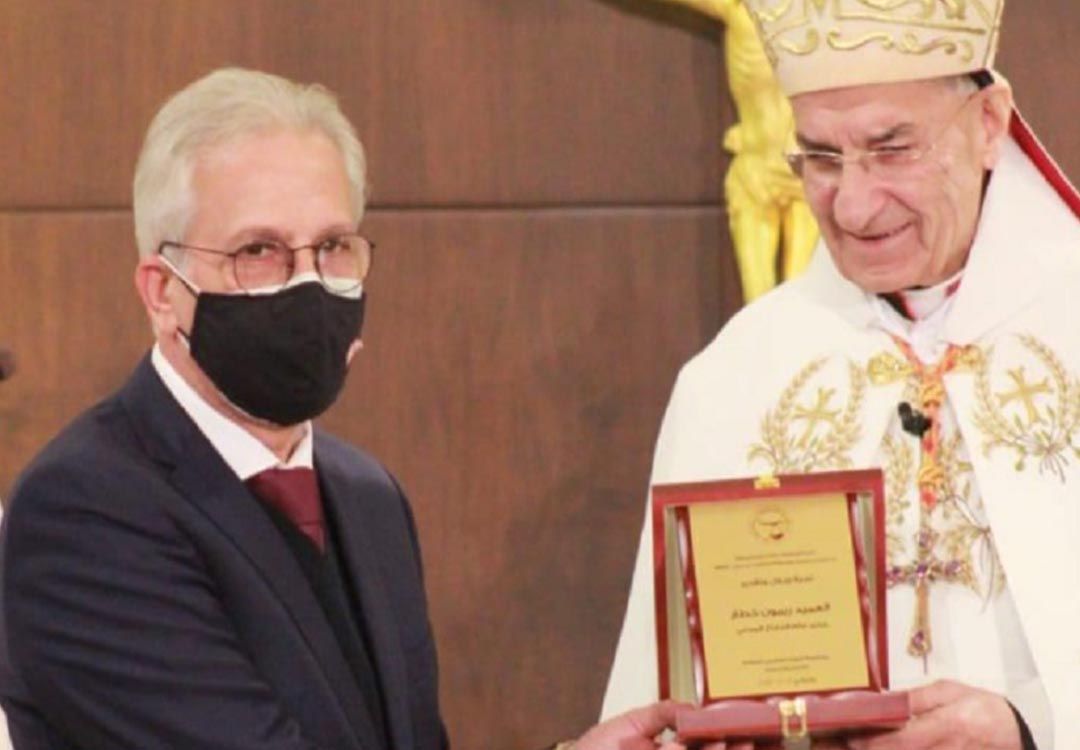 Raymond Khattar décoré par Raï