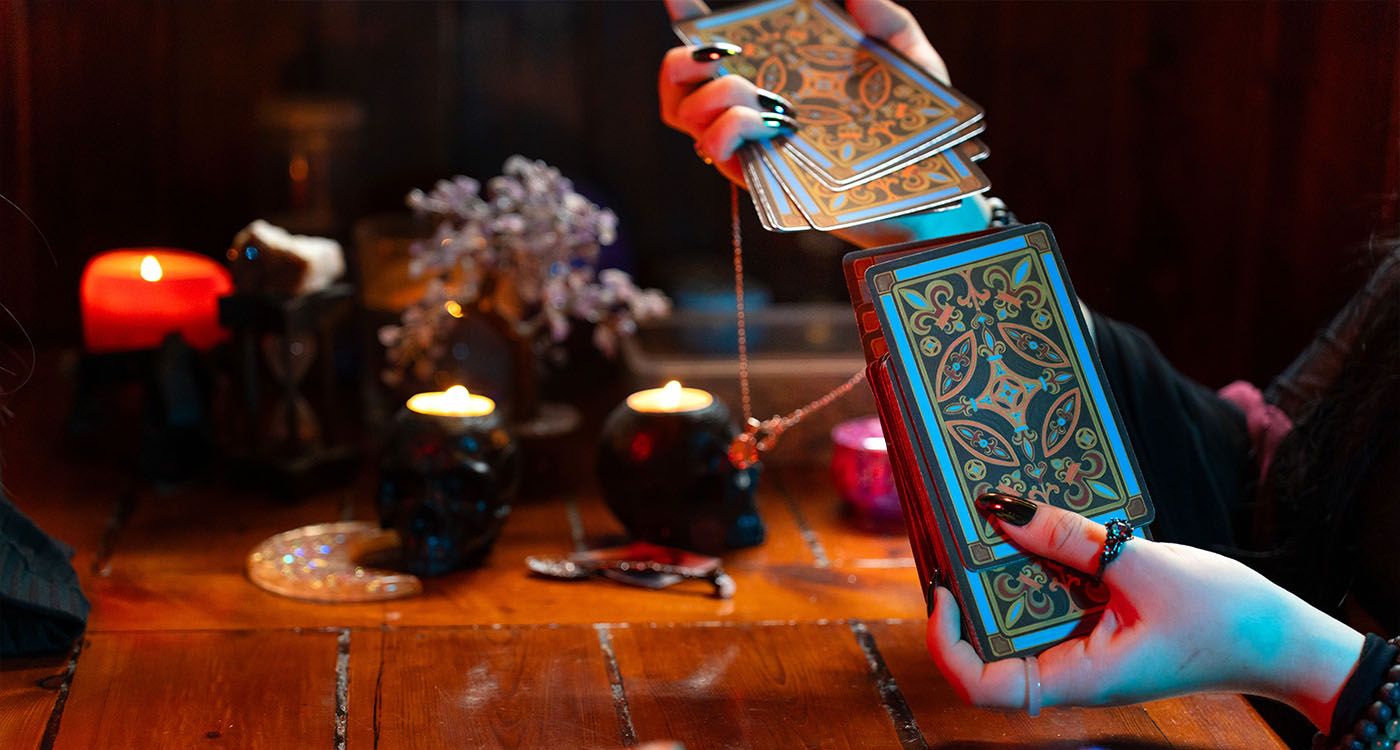 Pourquoi la voyance fascine toujours autant?