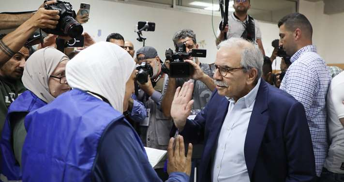 Nawaf Salam après avoir voté: Les élections à Beyrouth sont une opportunité de développement