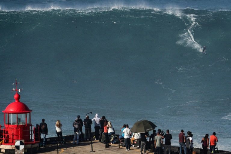 Steudtner nouveau détenteur du record de la plus grosse vague surfée