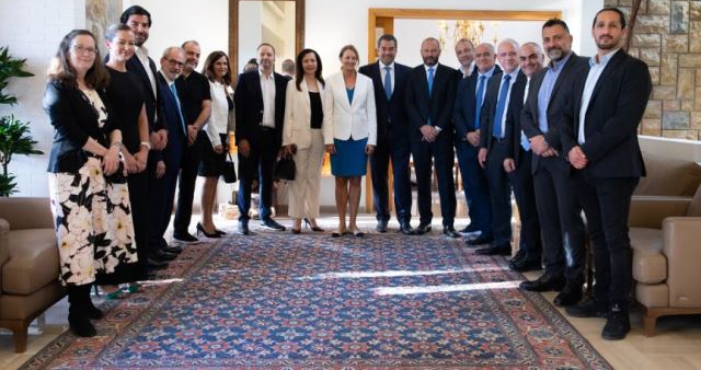 Lisa Johnson accueille le groupe libanais à la SelectUSA Investment Summit 2025