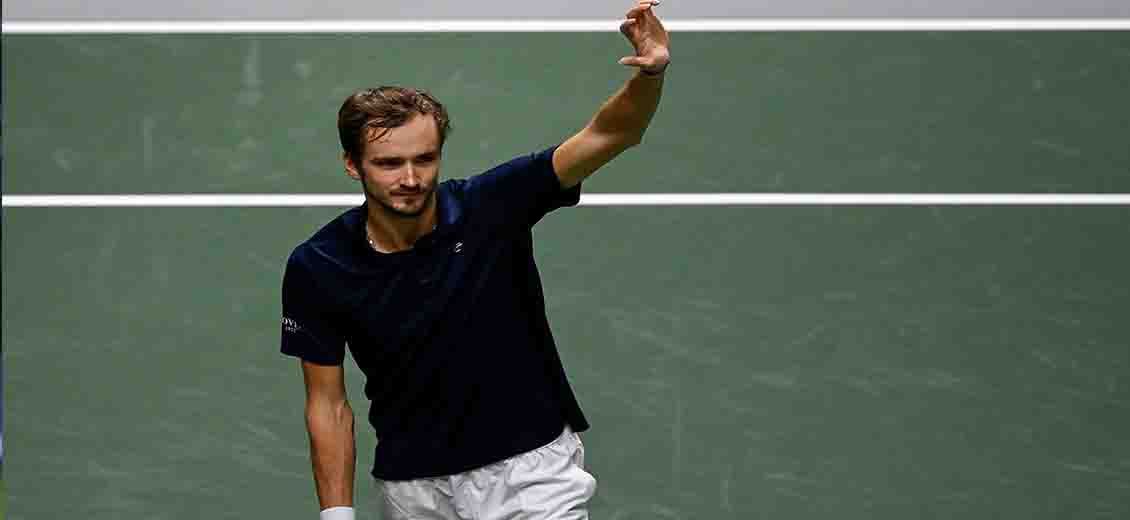 Medvedev et Tsitsipas continuent à Madrid