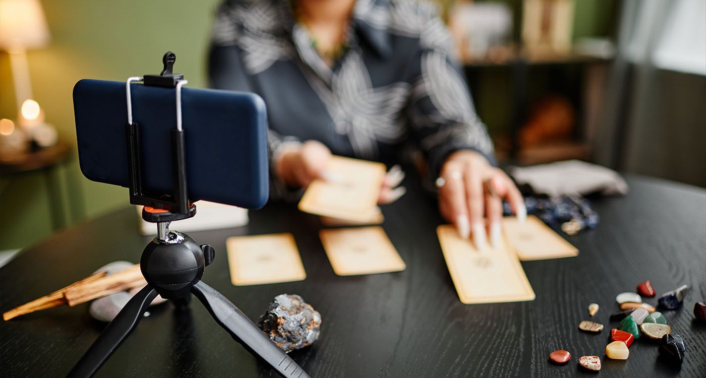 Voyance en ligne: quand l’intime devient un marché
