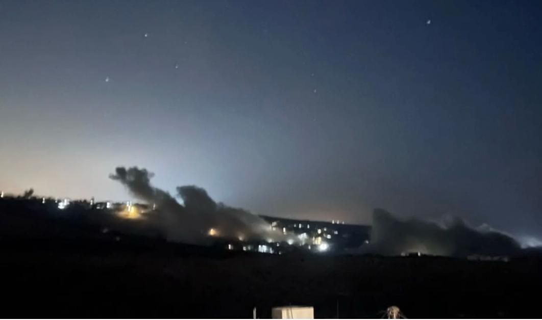 Israël confirme la mort de deux réservistes, riposte par de violents raids au Liban-Sud