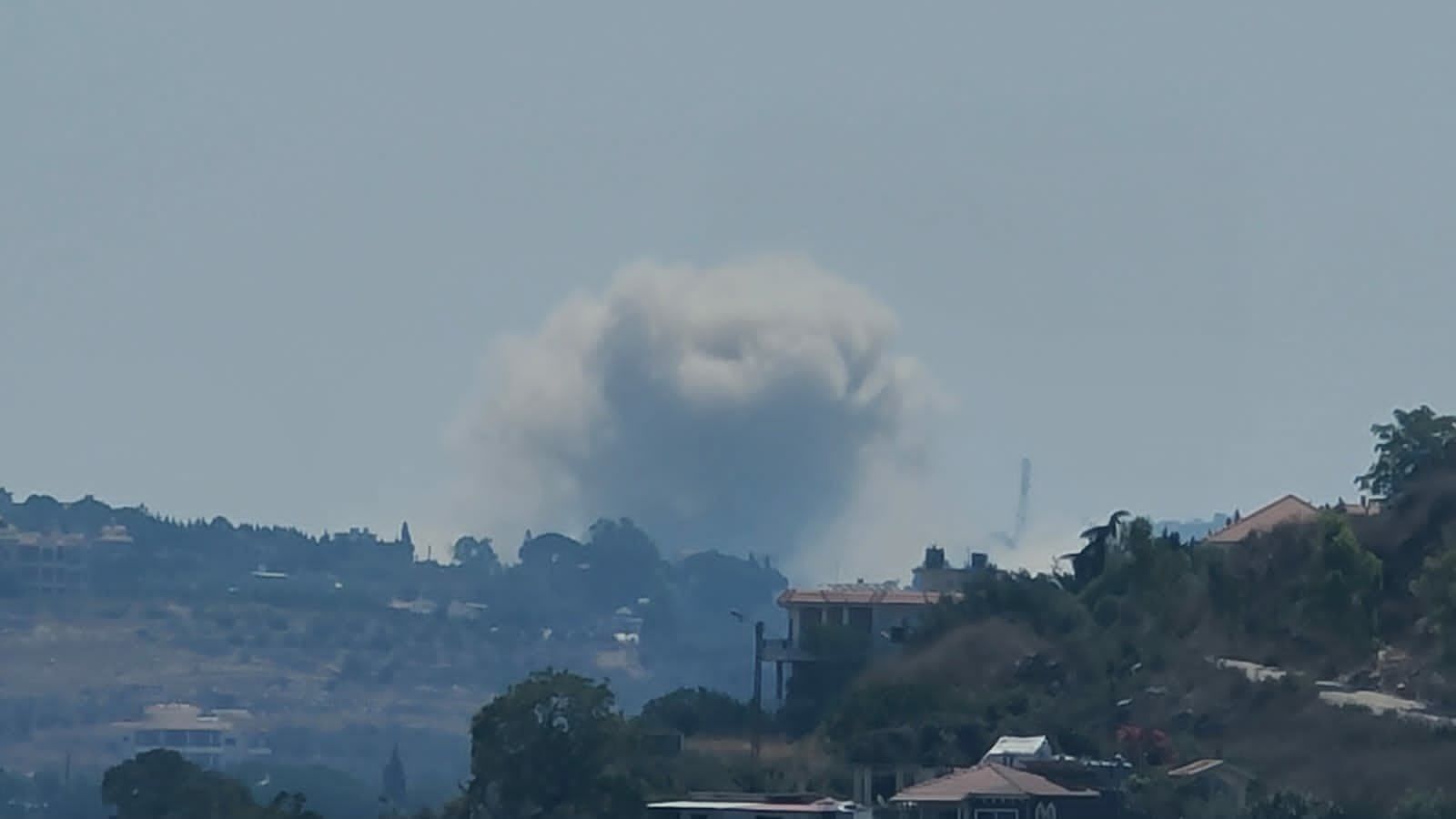 Liban-Sud: nouvelles frappes et dynamitages israéliens, notamment à Srebbine et Ali el-Taher