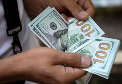 Le dollar atteint la barre des 46.000 LL