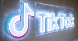 TikTok signe un accord pour éviter son interdiction aux États-Unis 