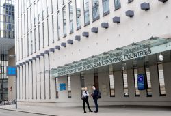 Opep+ : une réunion de crise après le départ fracassant des Émirats arabes unis