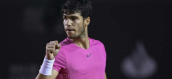 Tennis: Alcaraz enchaîne et rejoint le dernier carré à Rio