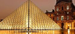 Le Louvre célèbre la mode dans une exposition inédite