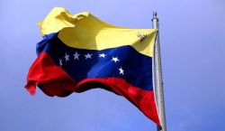 Caracas déploie des forces près de la Colombie, Washington frappe des trafiquants présumés