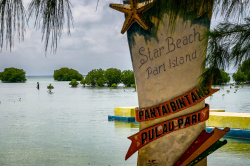 Une petite île indonésienne s'attaque à un géant du ciment