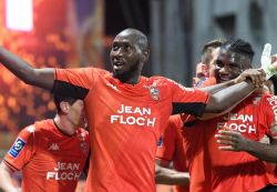 Lorient prend une option sur le maintien en L1