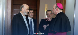 Geagea plaide devant le nonce apostolique en faveur de la 1701