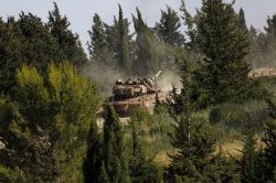 Kassem défend le rôle du Hezbollah et réaffirme son alignement avec l'Iran