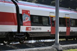 Un train régional déraille dans les Alpes suisses, cinq blessés