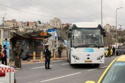 Cisjordanie : une attaque contre un bus fait huit blessés