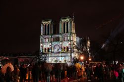 Macron inaugure vendredi les tours de Notre-Dame, rouvertes après l'incendie