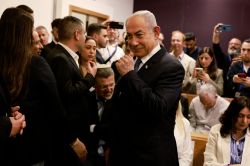 Israël: Netanyahu arrive au tribunal pour la reprise de son procès pour corruption