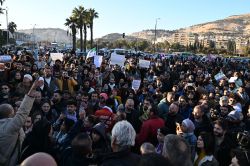 Syrie: des centaines de manifestants à Damas pour la démocratie et les droits des femmes