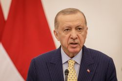 Iran-Israël: Erdogan appelle à \
