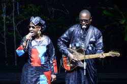 Le chanteur Amadou Bagayoko, membre du légendaire duo de musiciens aveugles \