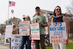 Des milliers d'Américains dans la rue contre Trump