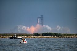 Nouvelle explosion du vaisseau de Starship lors d'un vol d'essai mouvementé