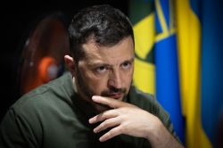 Zelensky appelle à contrer toute «tromperie» russe