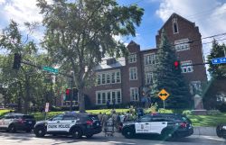 Fusillade dans une église à Minneapolis : deux écoliers tués, 14 blessés