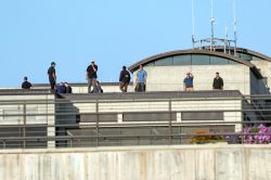 Trump appelle ses partisans à répondre sans violence au meurtre de Charlie Kirk, l'enquête se poursuit